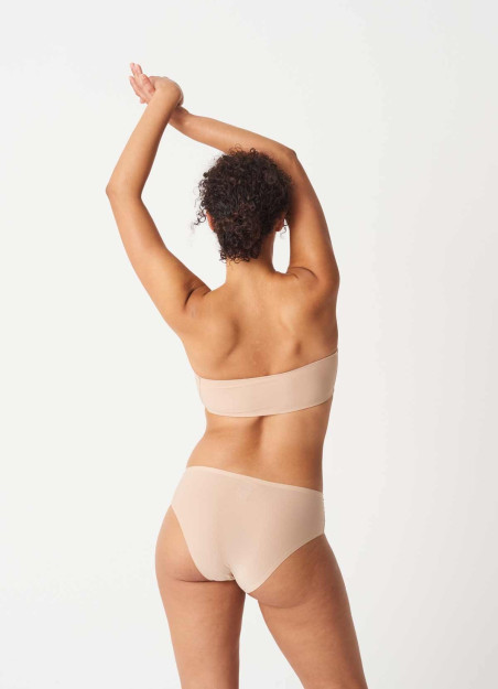 soutien-gorge bandeau invisible